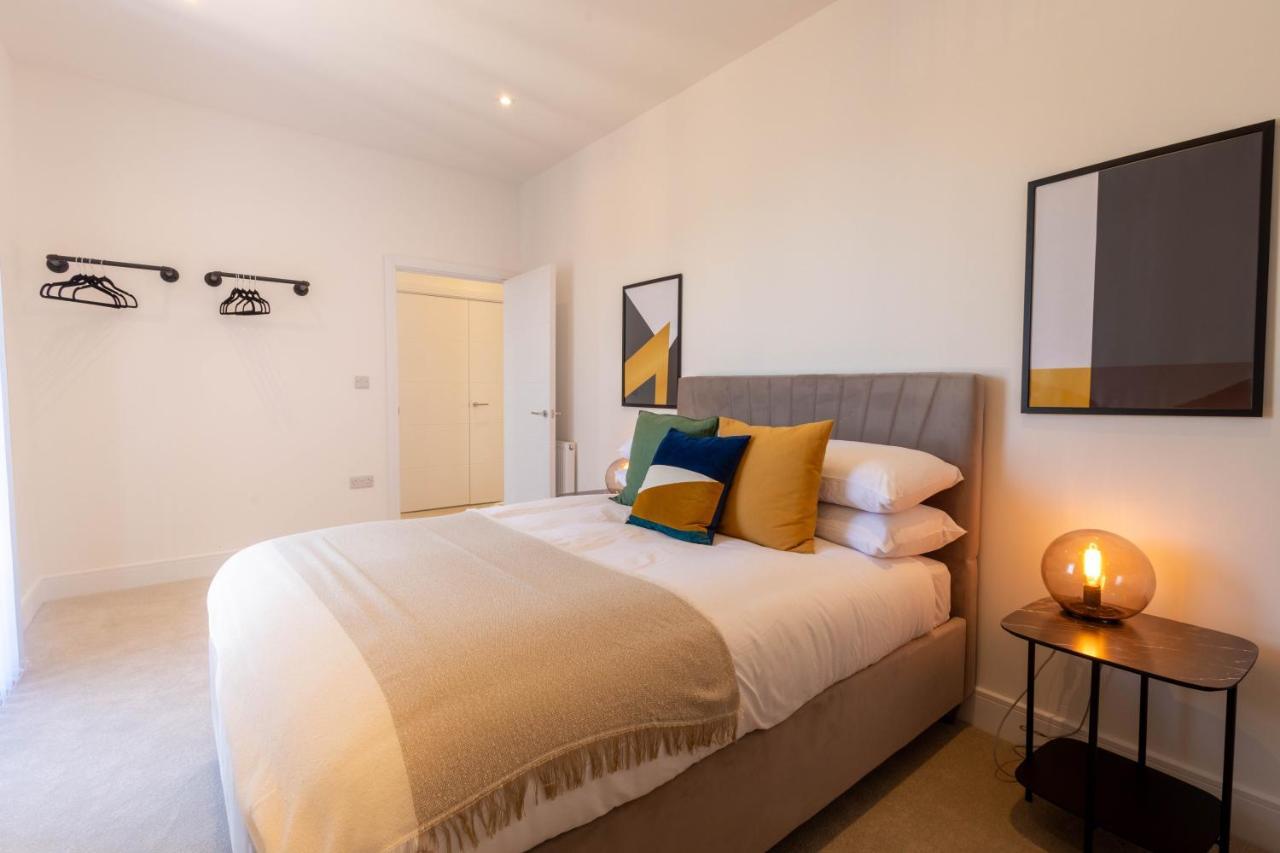 Modern Apartments With Balcony In Merton Near Wimbledon By Sojo Stay มิทแชม ภายนอก รูปภาพ
