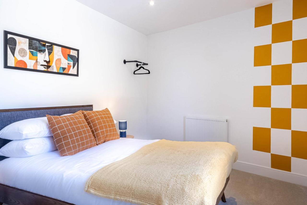Modern Apartments With Balcony In Merton Near Wimbledon By Sojo Stay มิทแชม ภายนอก รูปภาพ