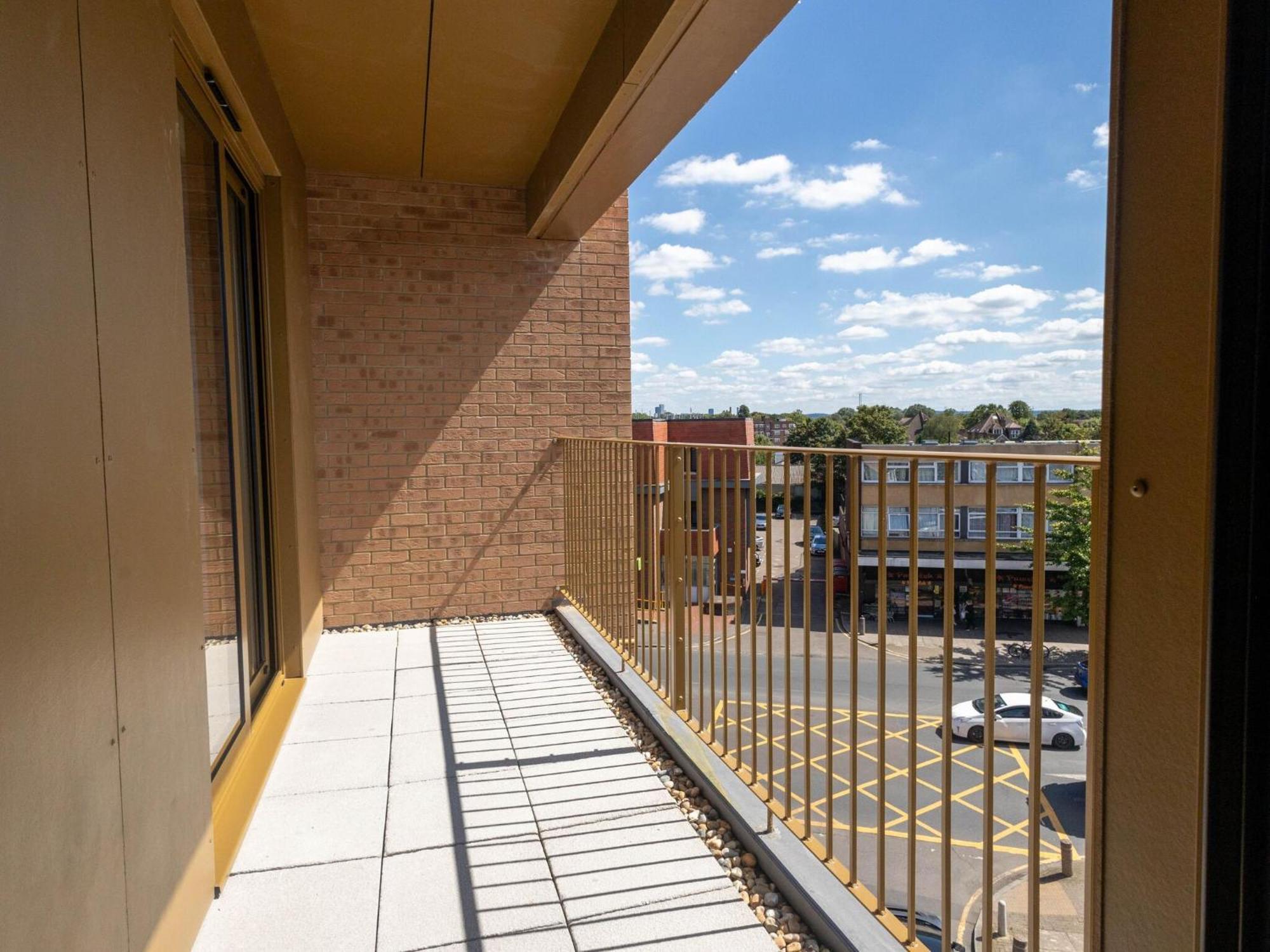 Modern Apartments With Balcony In Merton Near Wimbledon By Sojo Stay มิทแชม ภายนอก รูปภาพ