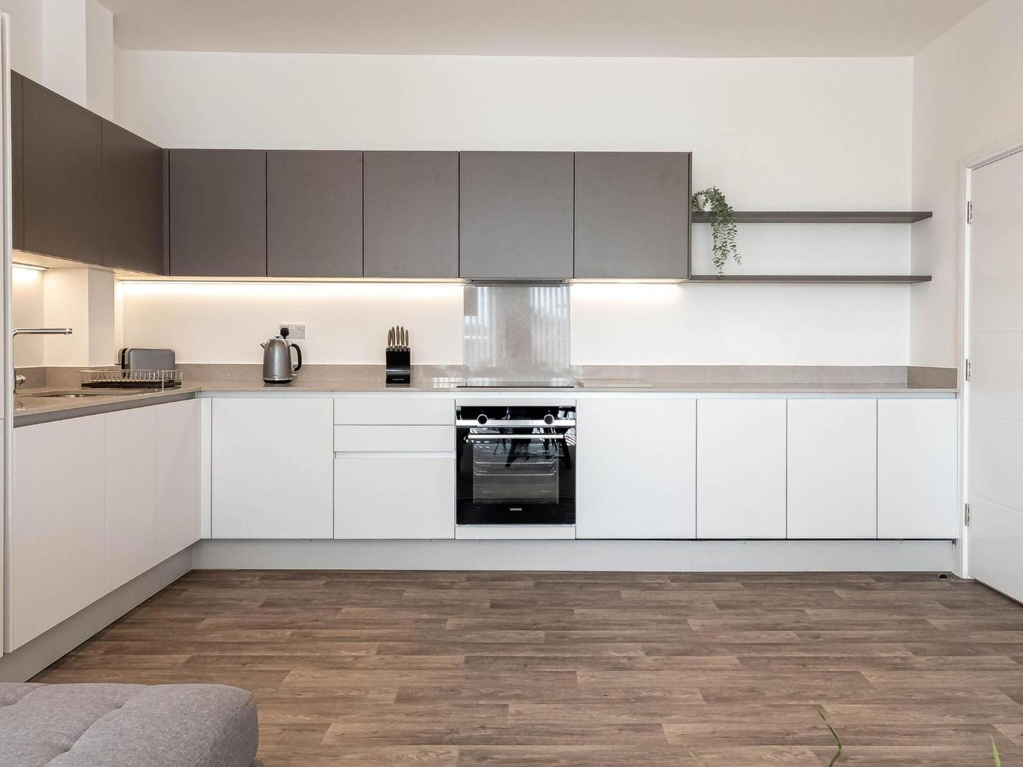 Modern Apartments With Balcony In Merton Near Wimbledon By Sojo Stay มิทแชม ภายนอก รูปภาพ