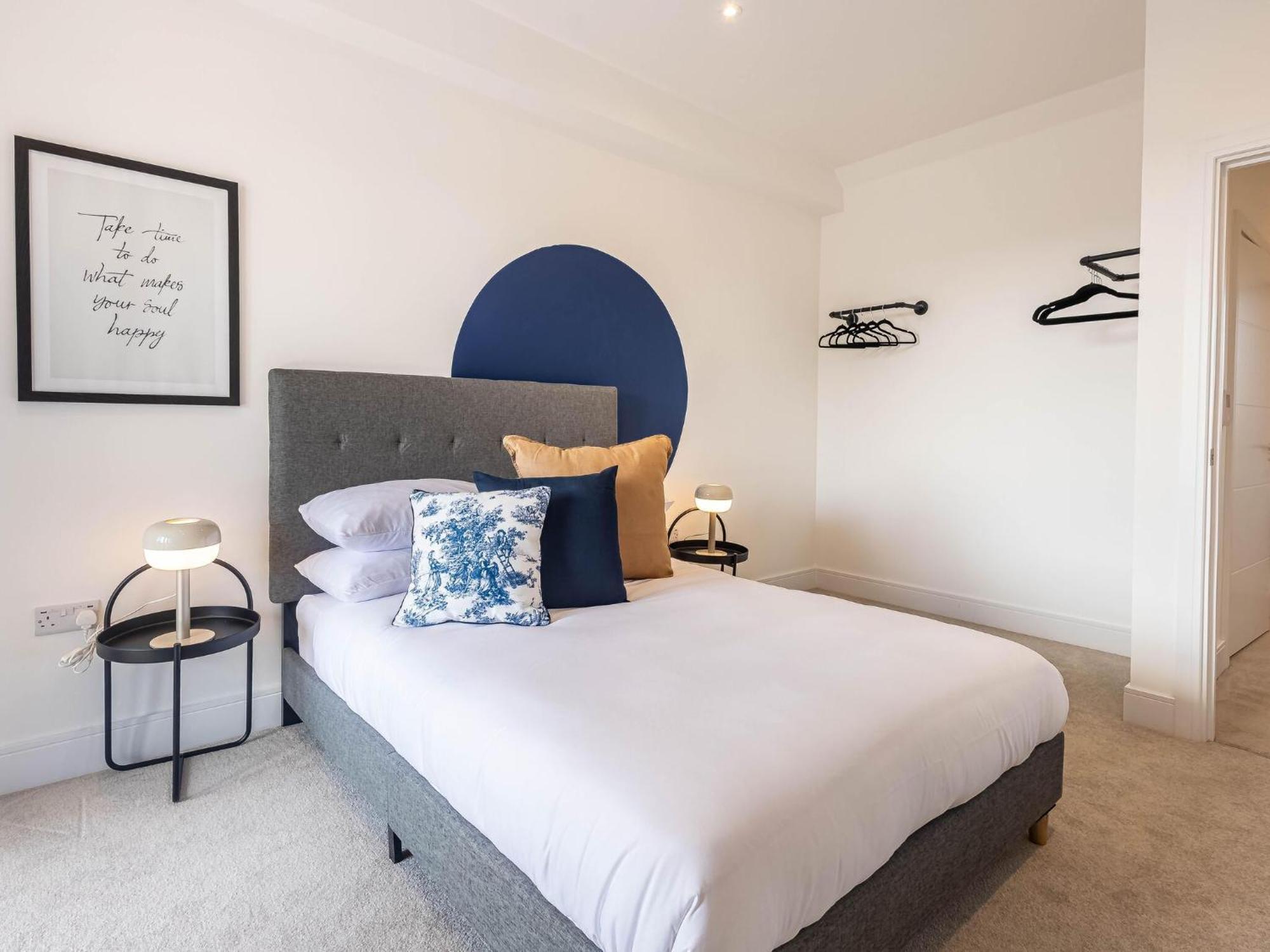 Modern Apartments With Balcony In Merton Near Wimbledon By Sojo Stay มิทแชม ภายนอก รูปภาพ